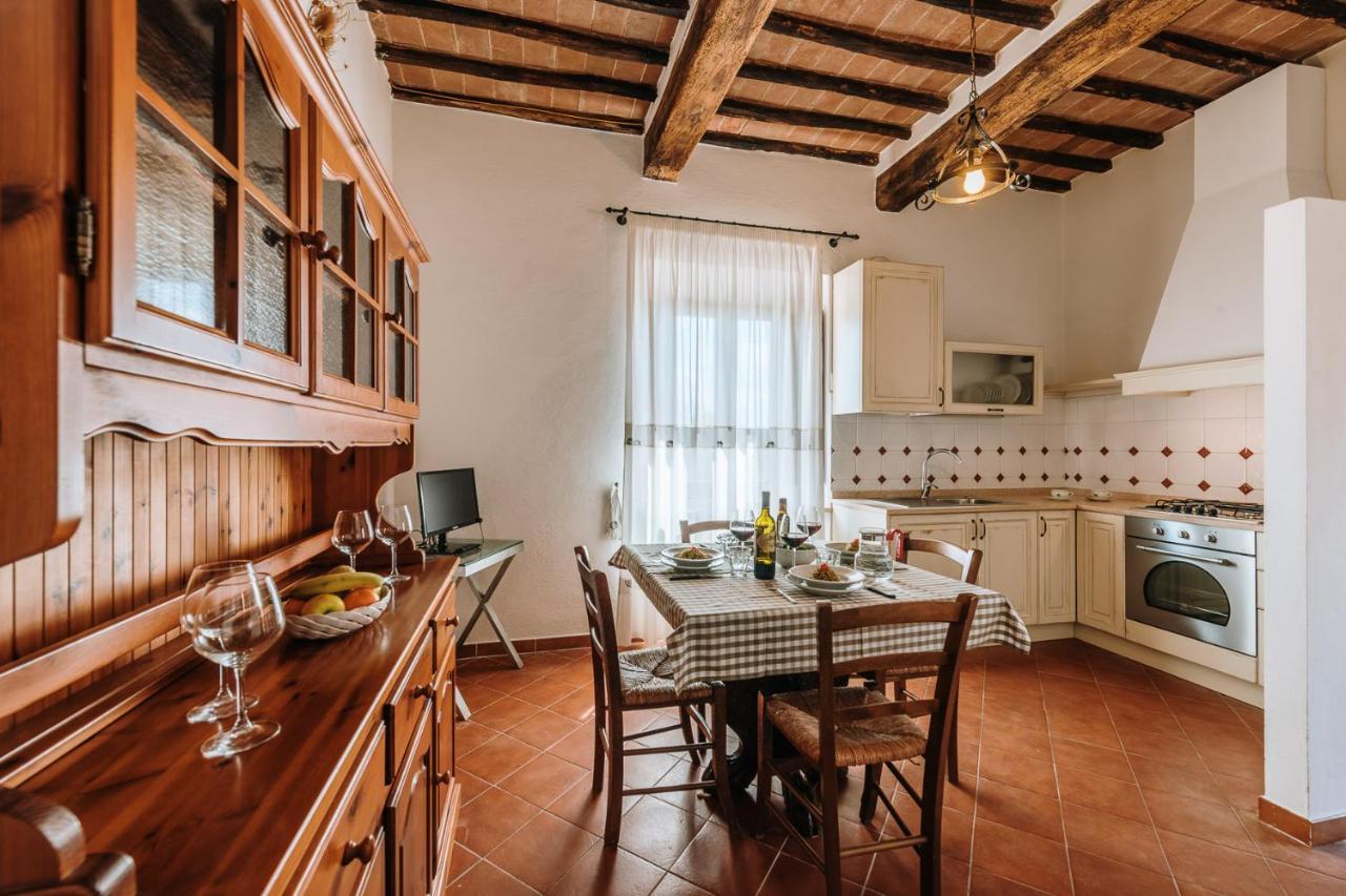 Borgo Villa A Sesta San Gusme Exterior foto