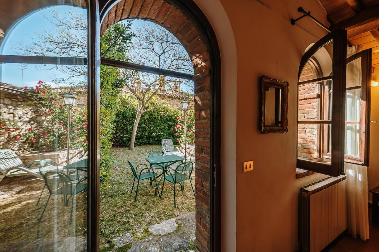 Borgo Villa A Sesta San Gusme Exterior foto